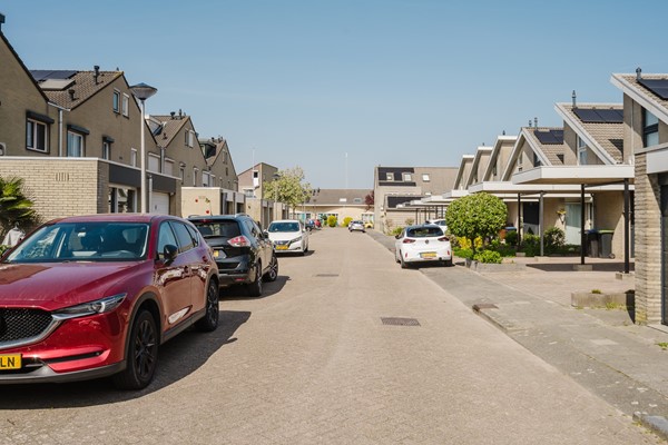 Medium property photo - Suze Robertsonstraat 18, 3207 VN Spijkenisse